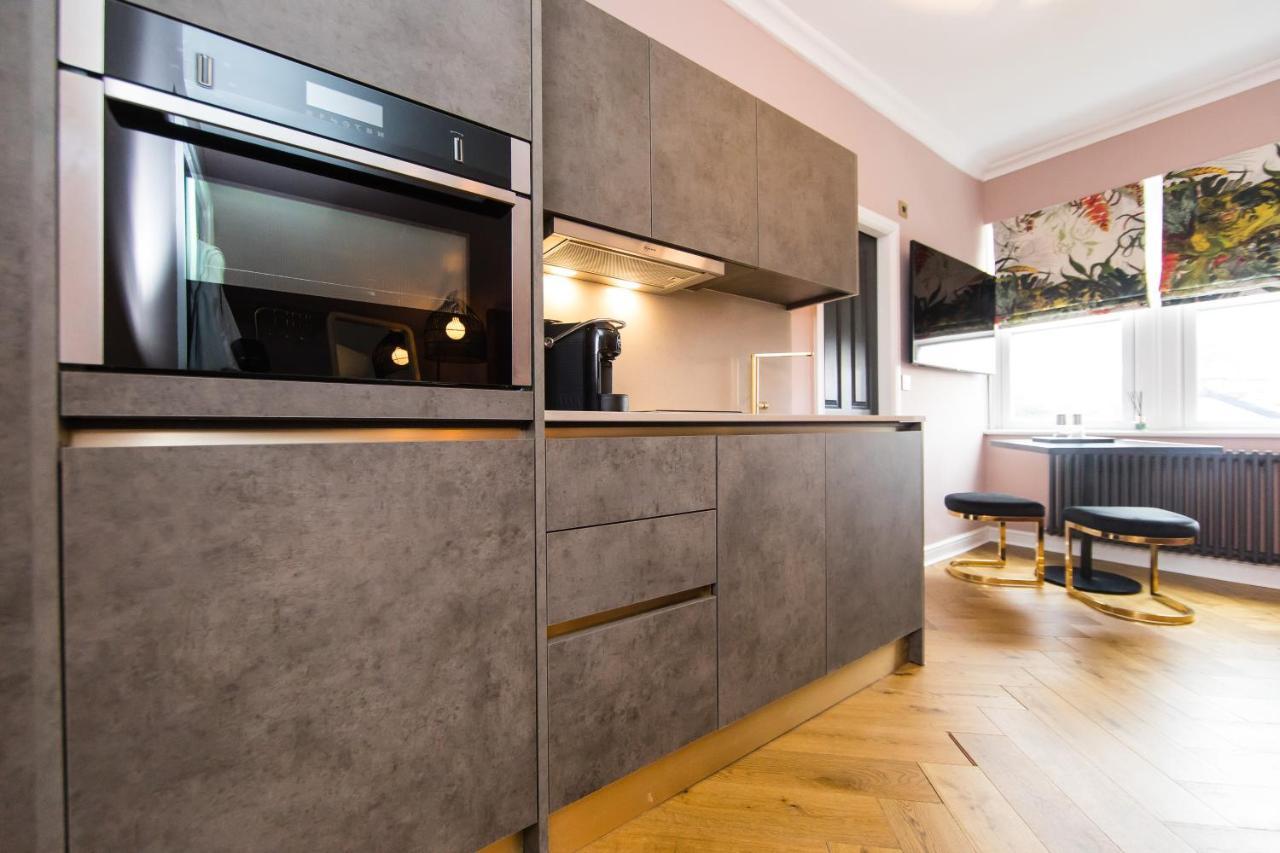 Dragon Villas By Maison Parfaite - Luxury Studios & Apartments - Harrogate Dış mekan fotoğraf